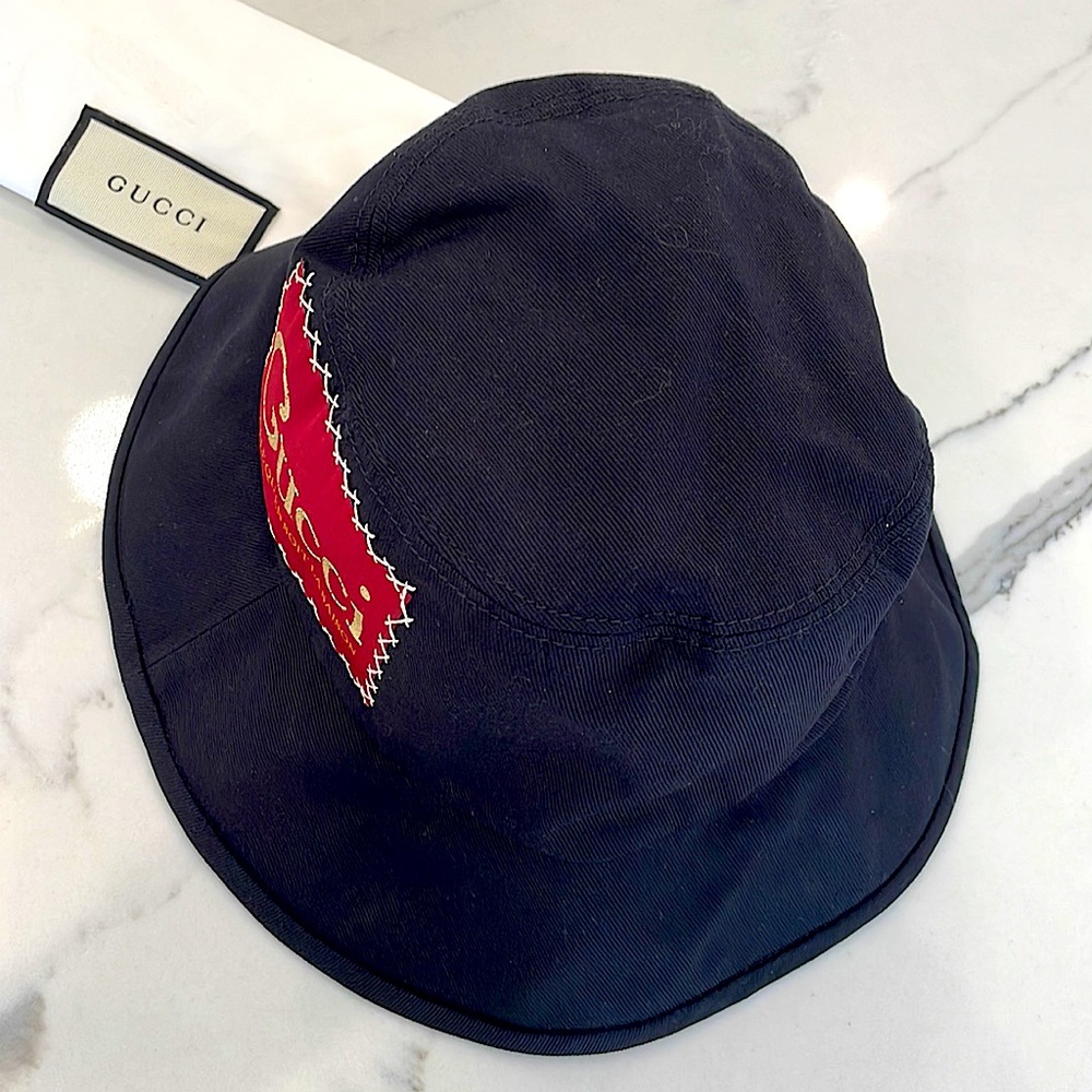 Gucci Logo Bucket Hat - Picture 2 of 9